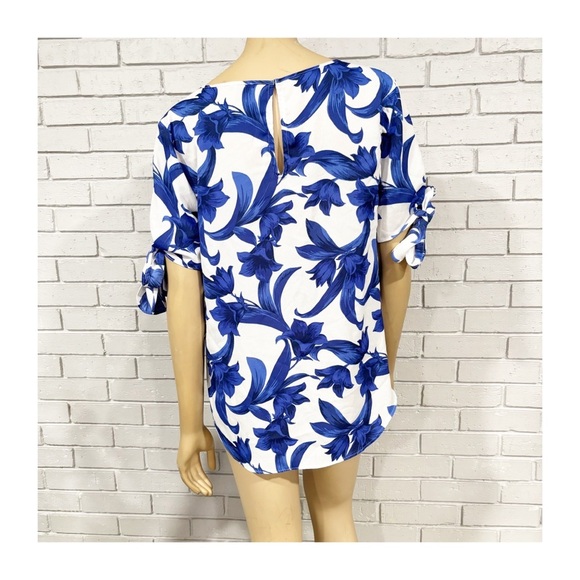 Ann Taylor Blue Floral Women's Top - Picture 7 of 10